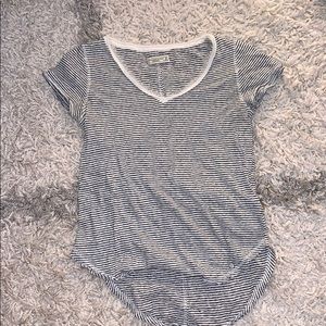 ABERCROMBIE Striped v neck